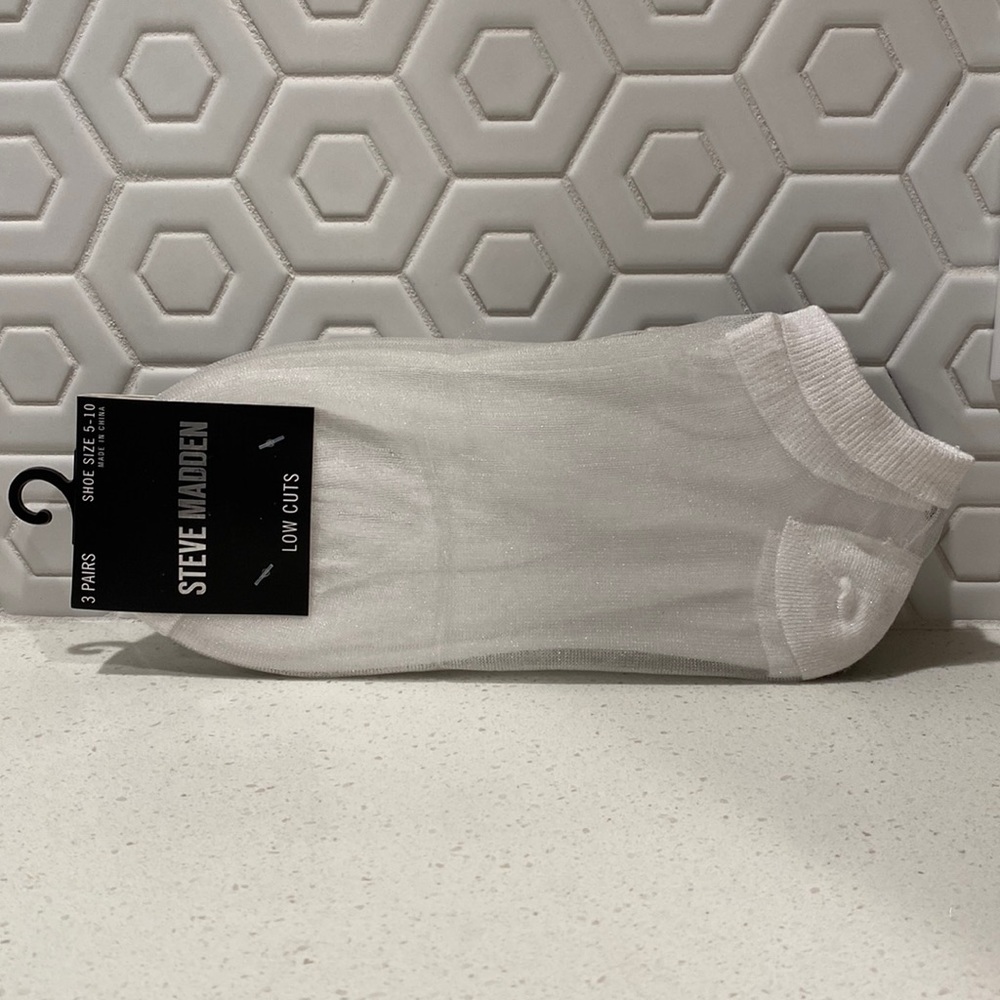 NWT Steve Madden Low Cut sheer socks